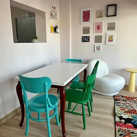 Renkli Rueyalar Apartman *