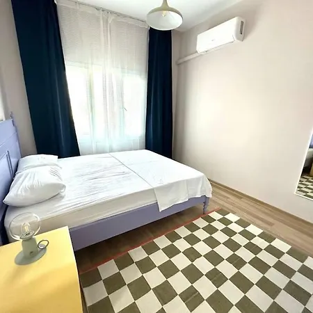 Apartment Renkli Rueyalar