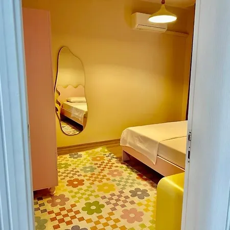 Renkli Rueyalar Apartment Izmir