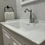 Alice Apartment *